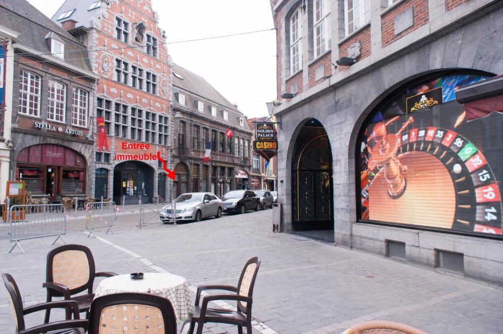 Les Studios De La Grand Place Apartment