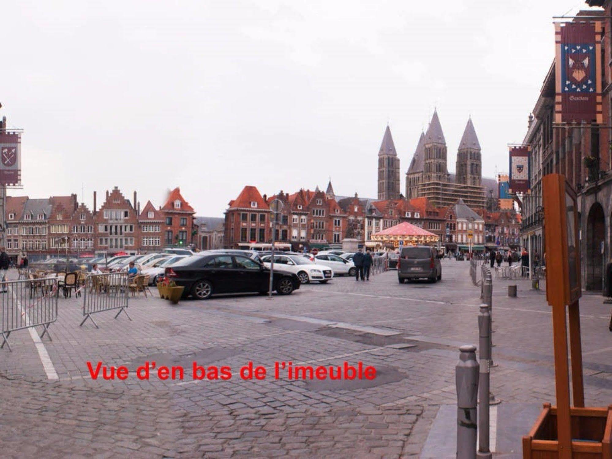 Les Studios De La Grand Place Apartment *